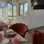 Apartment Perla 2 *